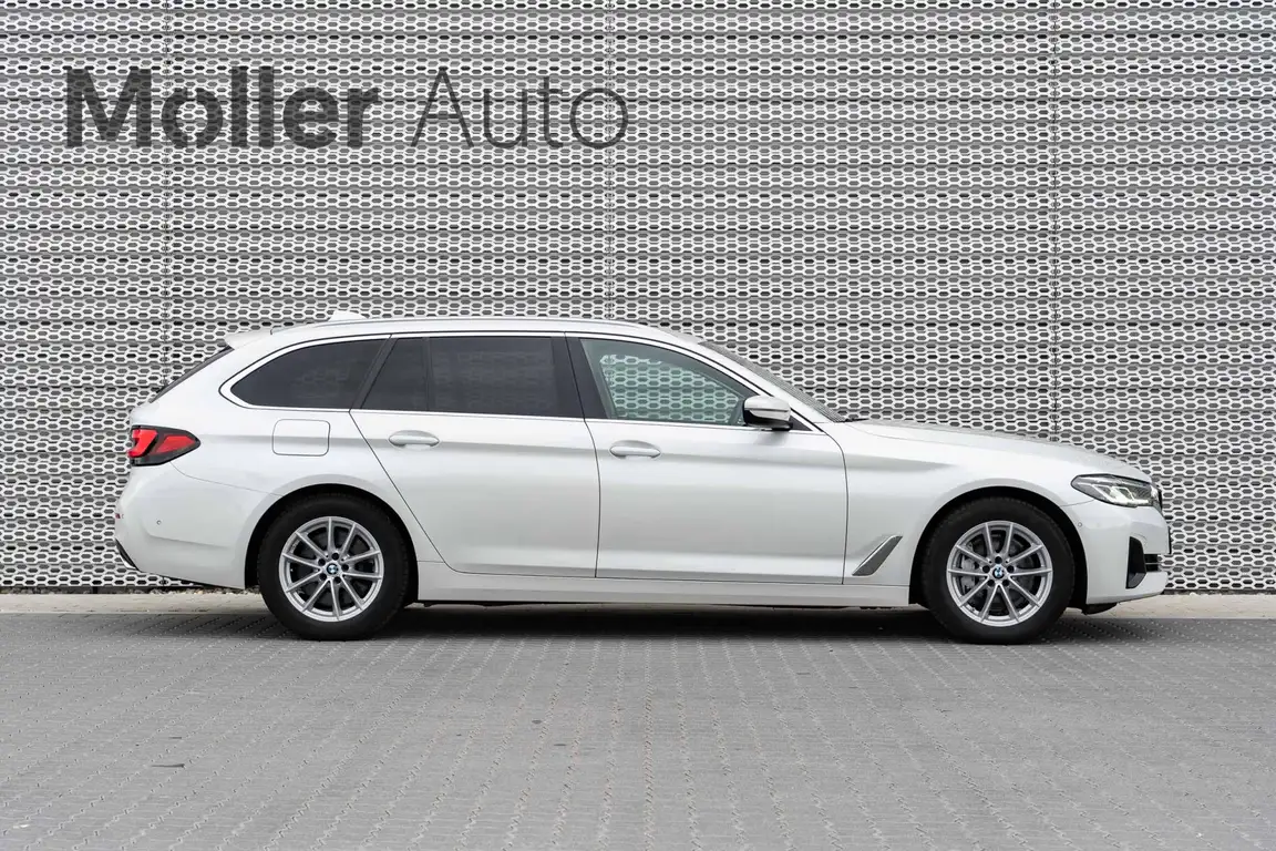 BMW 5 SERIES