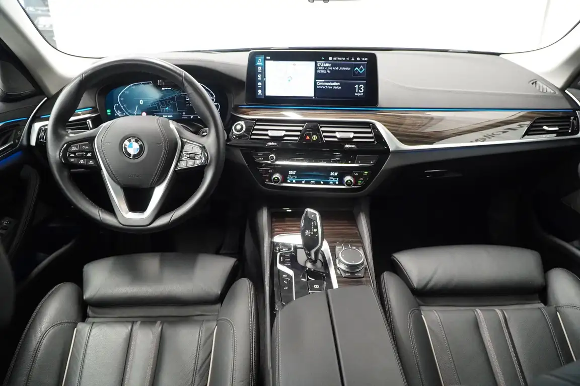 BMW 5 SERIES