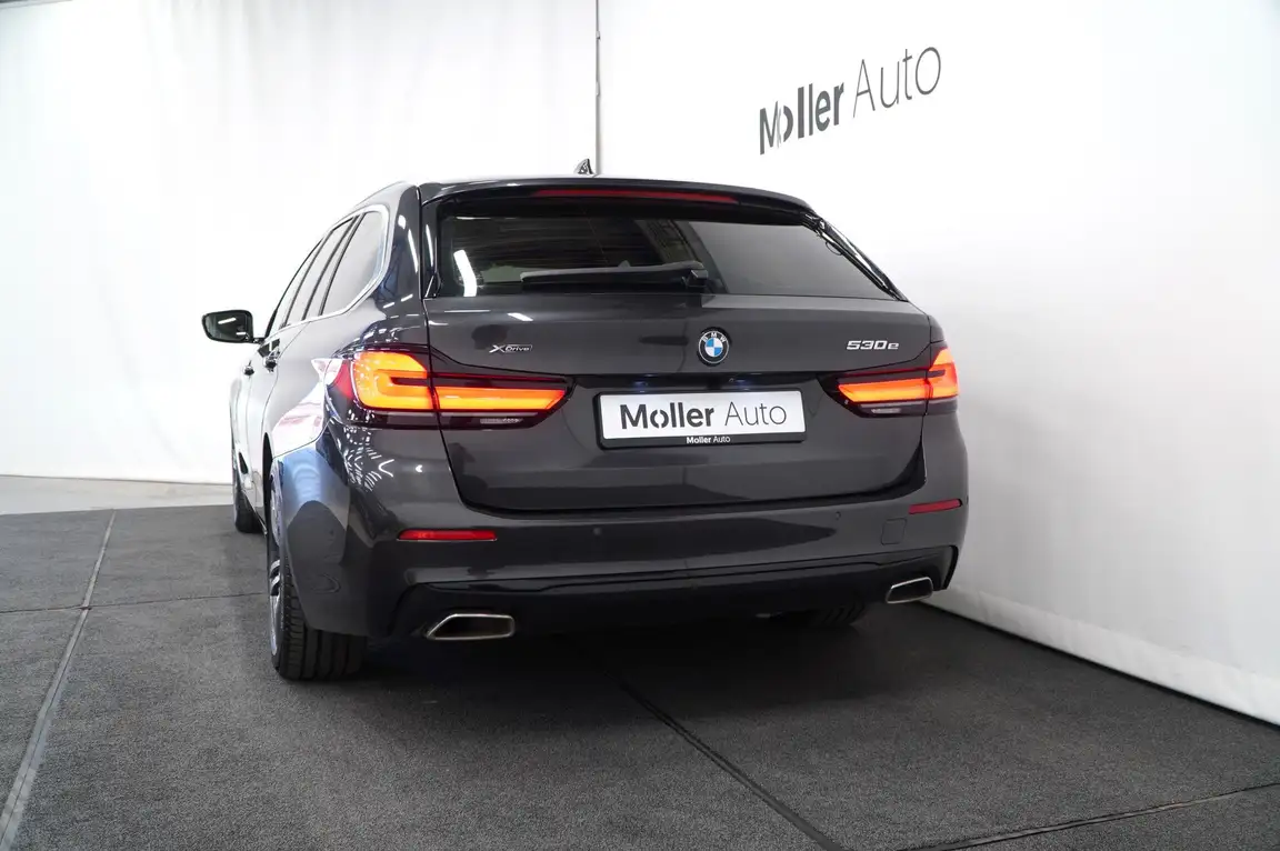 BMW 5 SERIES