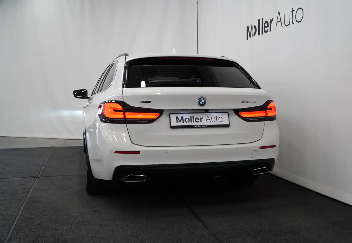 BMW 5 SERIES