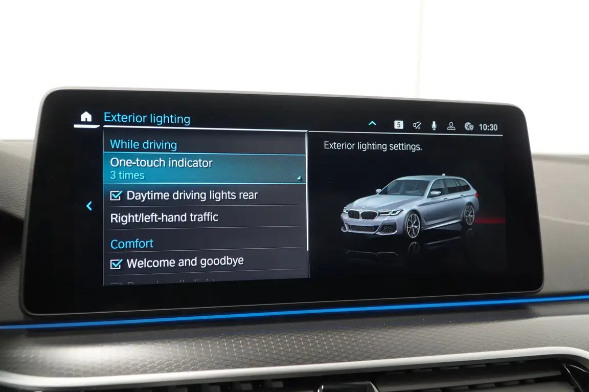 BMW 5 SERIES