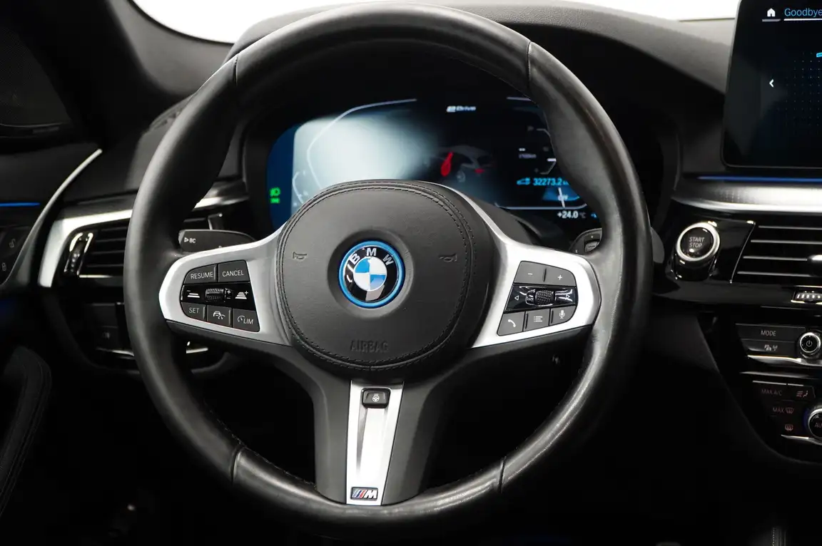 BMW 5 SERIES