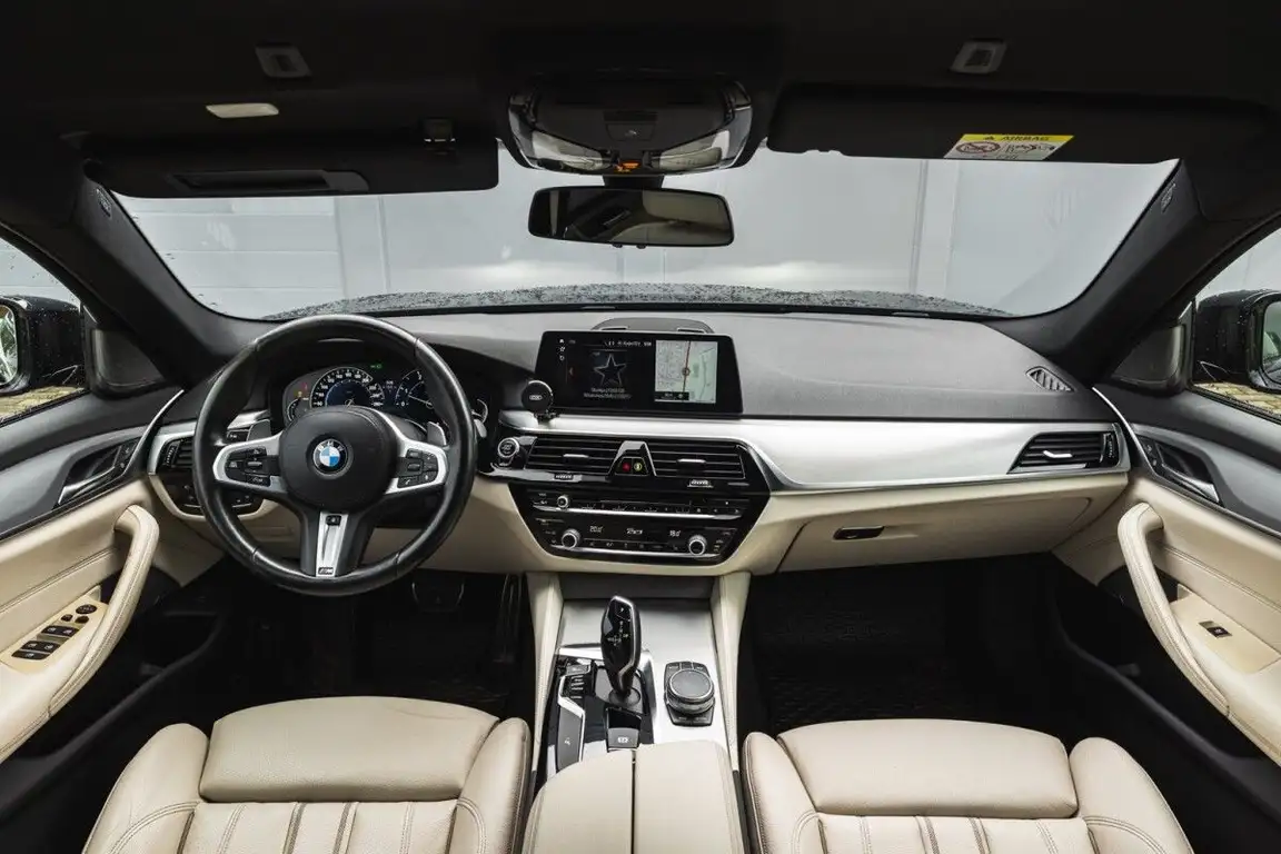 BMW 5 SERIES