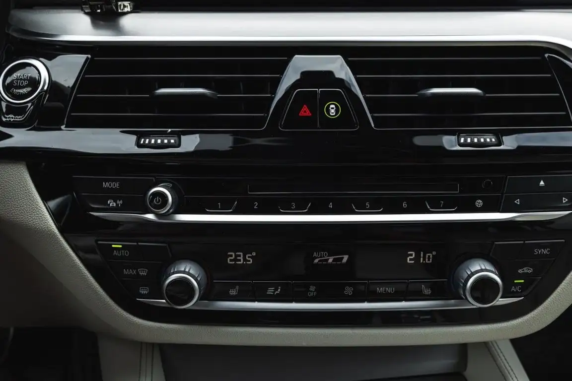 BMW 5 SERIES