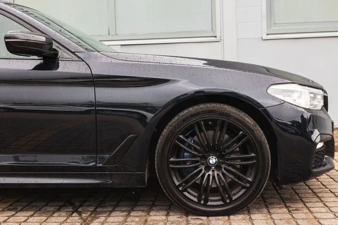 BMW 5 SERIES