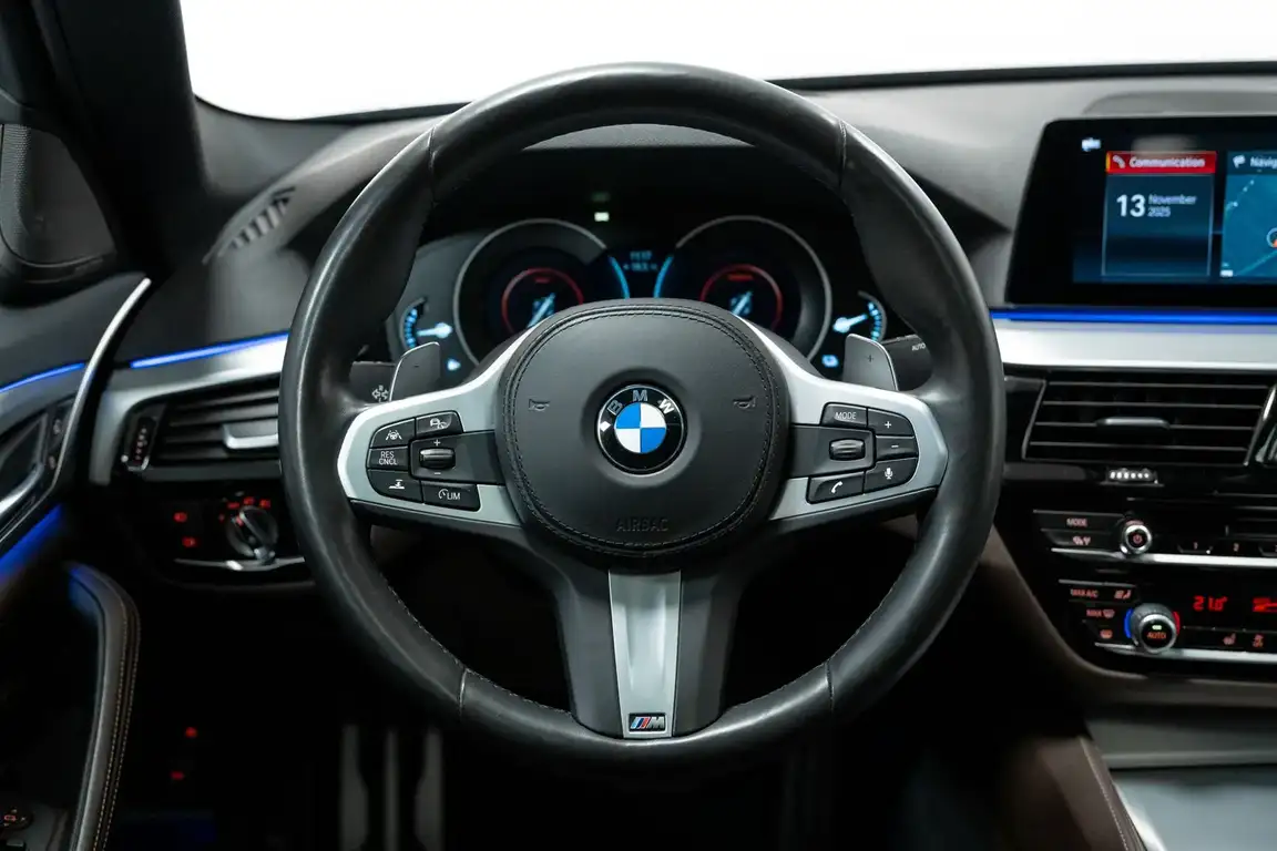 BMW 5 SERIES