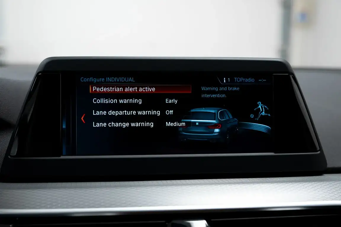 BMW 5 SERIES