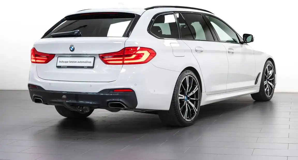 BMW 5 SERIES