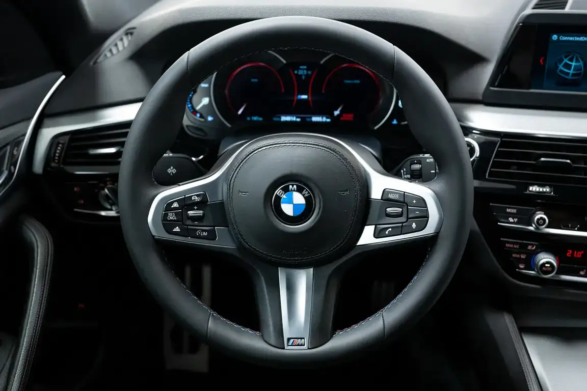 BMW 5 SERIES