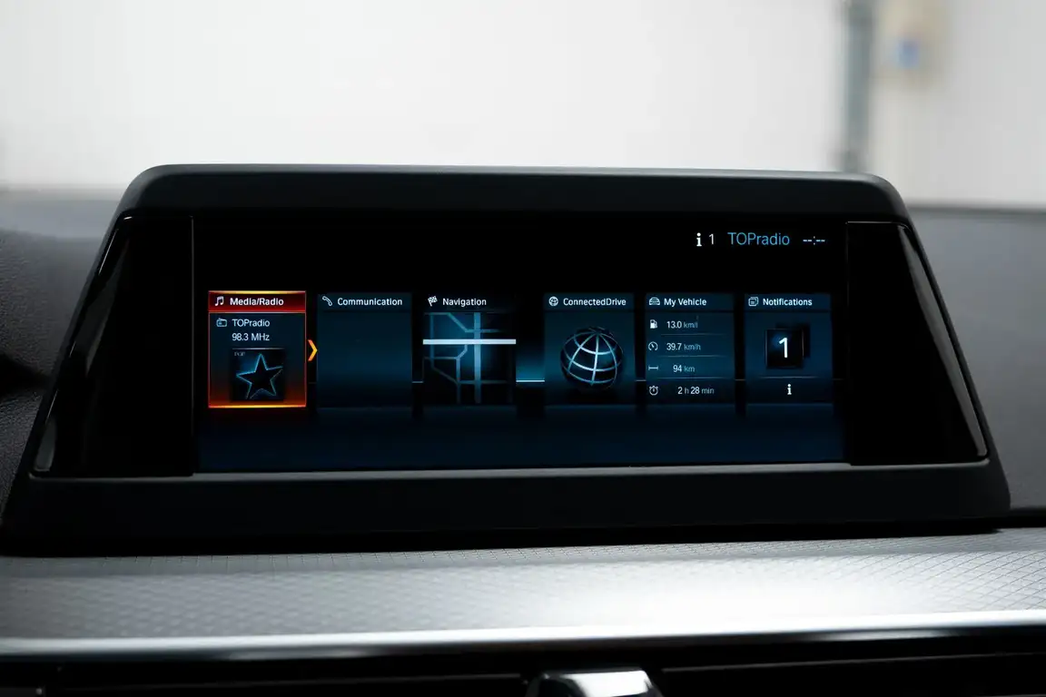 BMW 5 SERIES