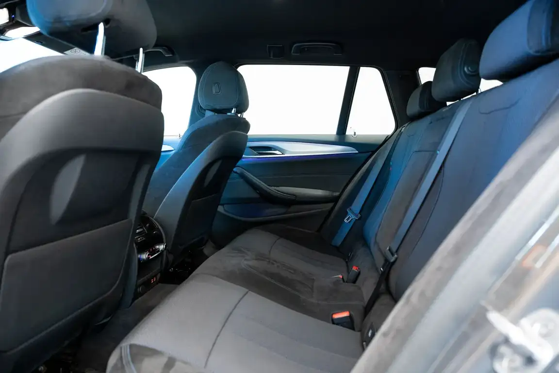 BMW 5 SERIES