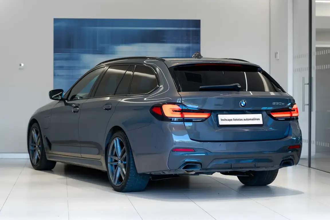 BMW 5 SERIES
