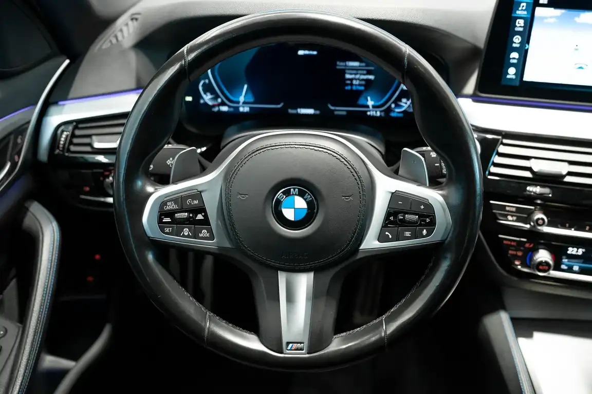 BMW 5 SERIES