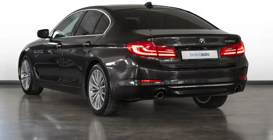 BMW 5 SERIES
