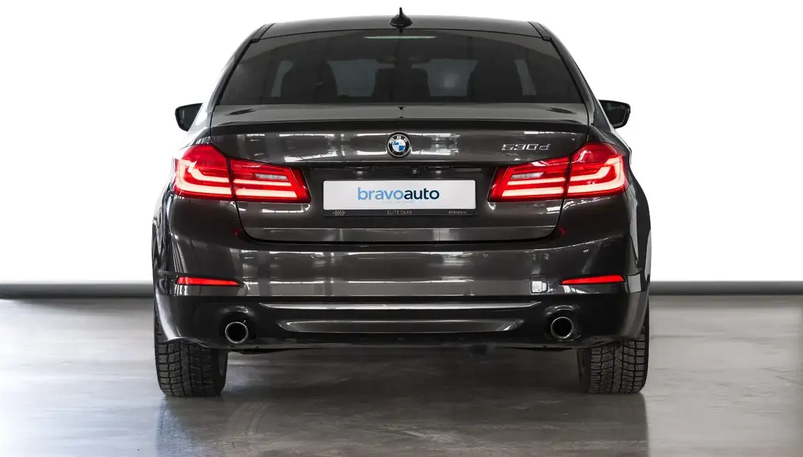 BMW 5 SERIES