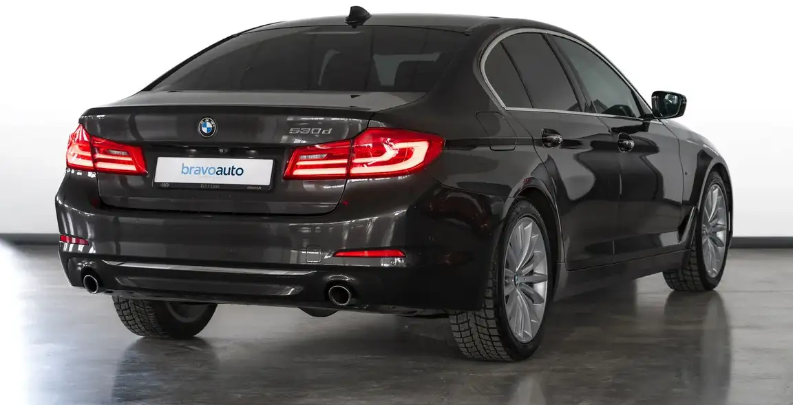 BMW 5 SERIES