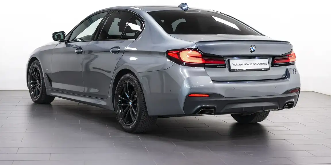 BMW 5 SERIES