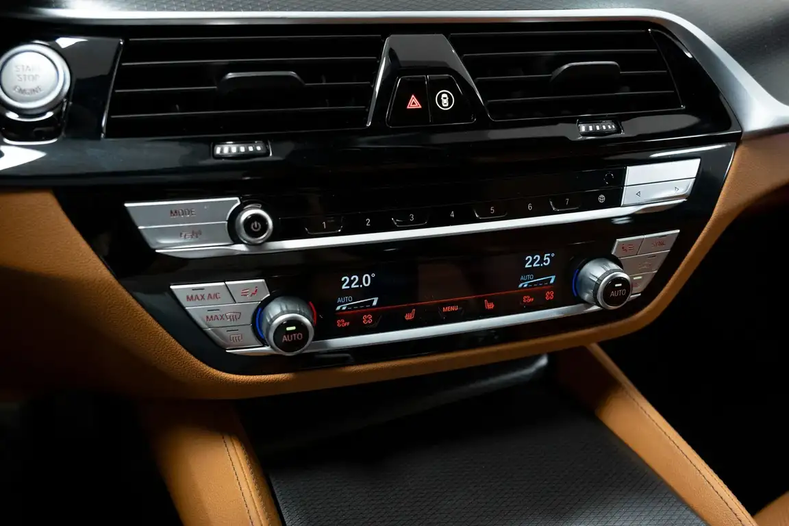 BMW 5 SERIES