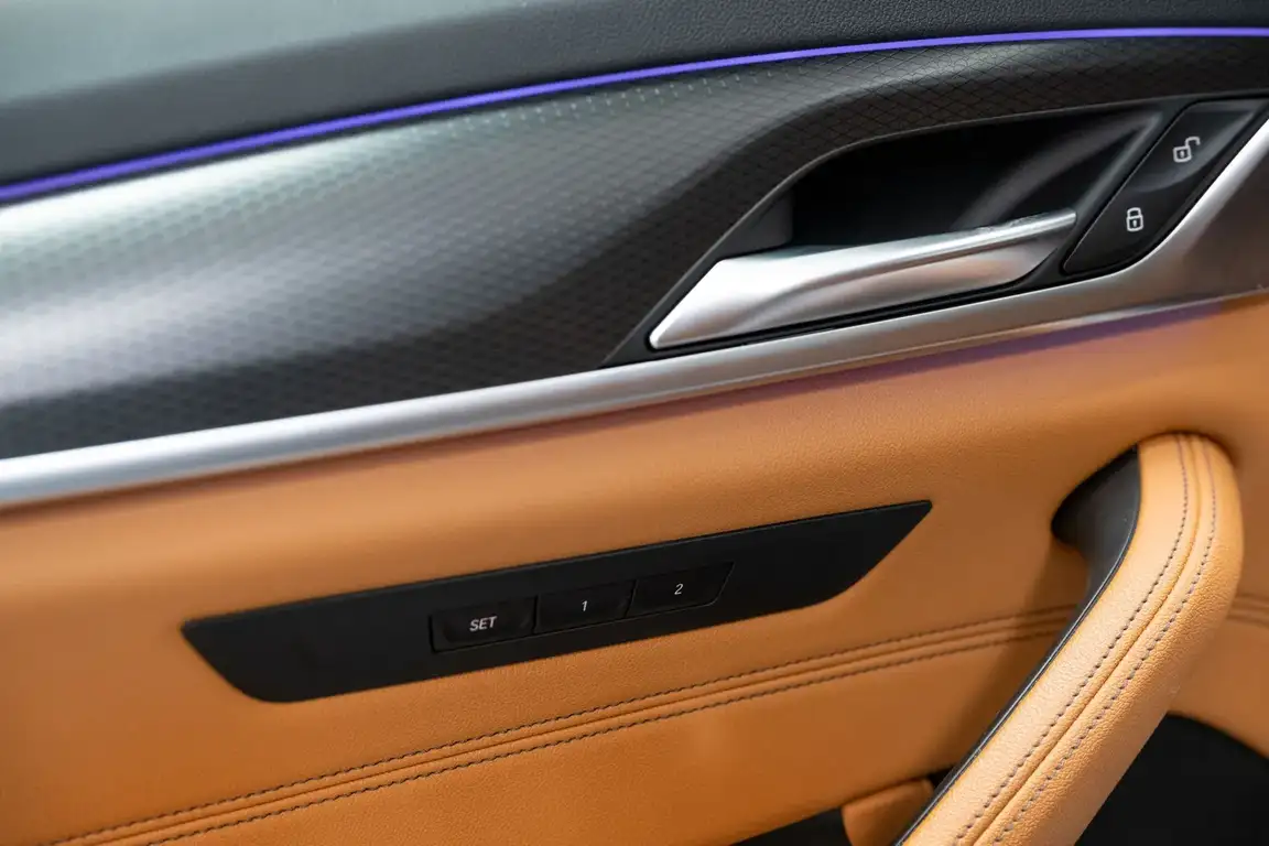 BMW 5 SERIES