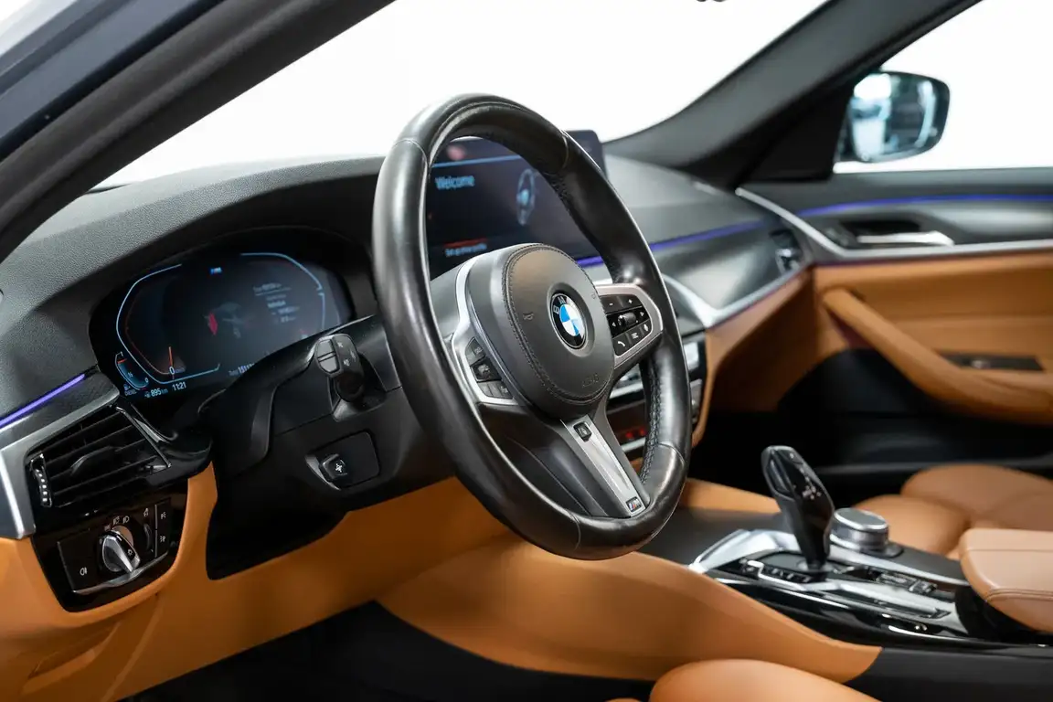 BMW 5 SERIES
