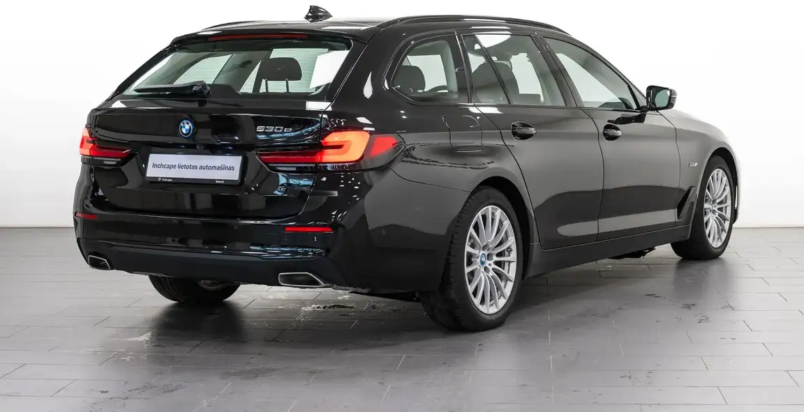 BMW 5 SERIES