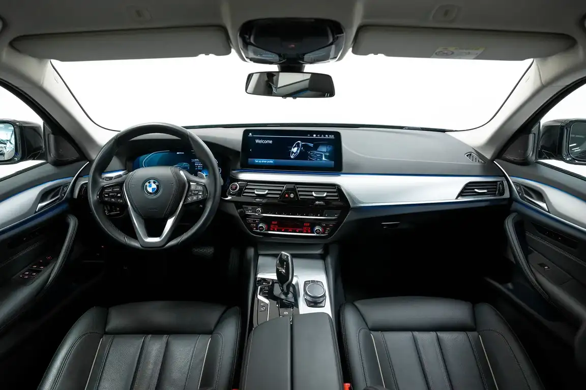 BMW 5 SERIES