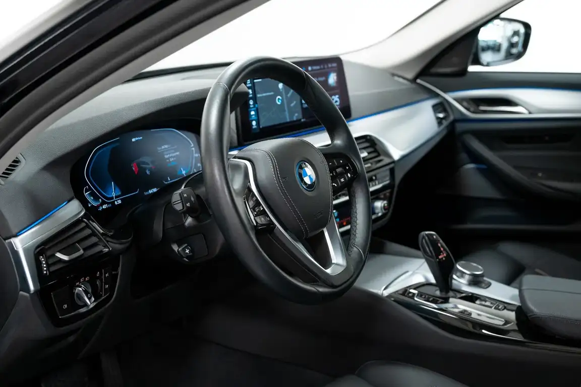 BMW 5 SERIES