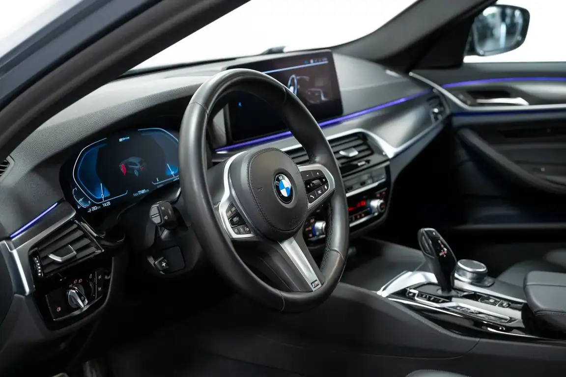 BMW 5 SERIES