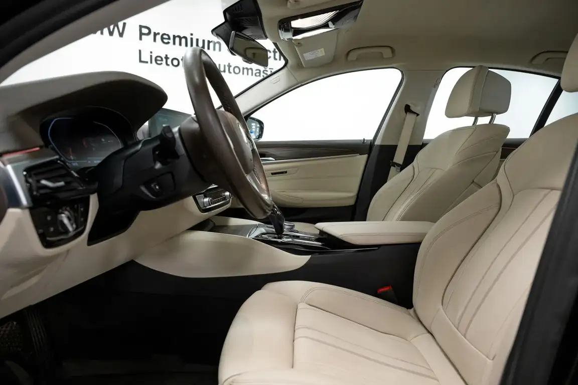 BMW 5 SERIES