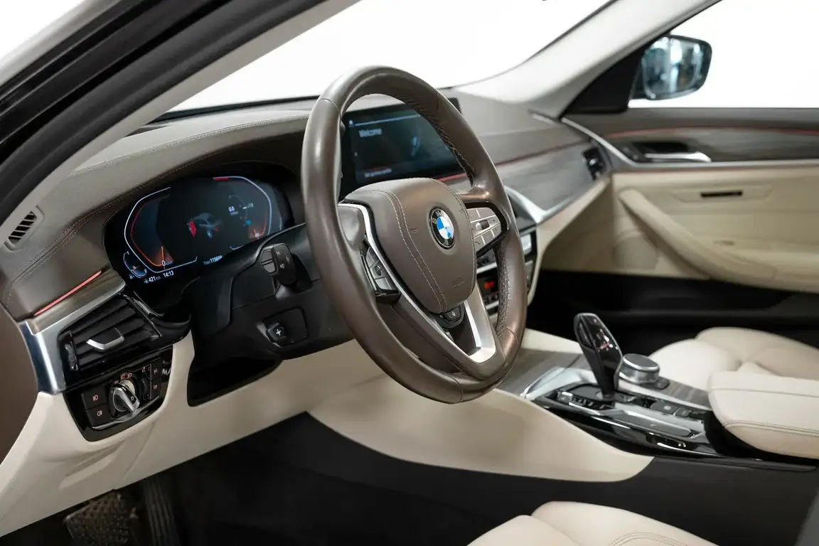 BMW 5 SERIES