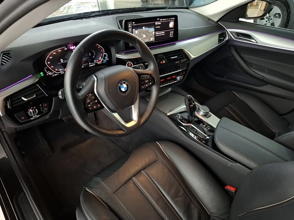 BMW 5 SERIES