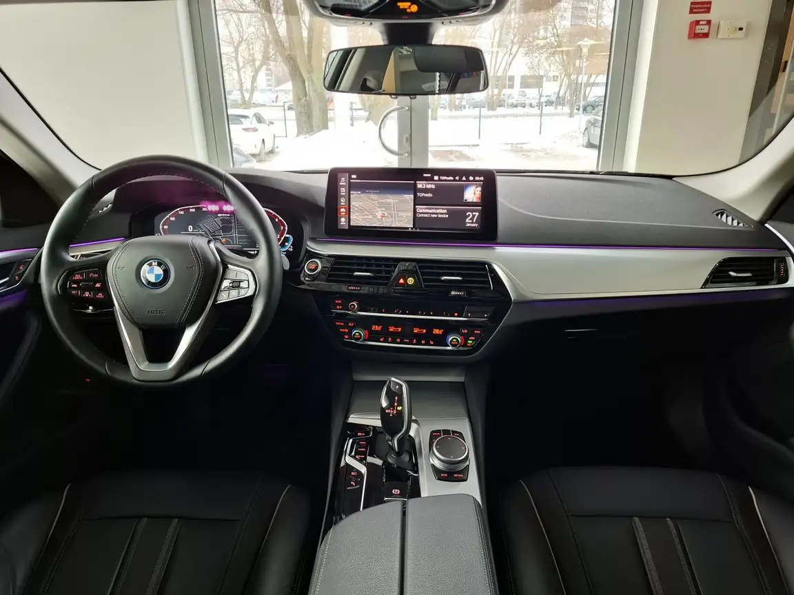 BMW 5 SERIES