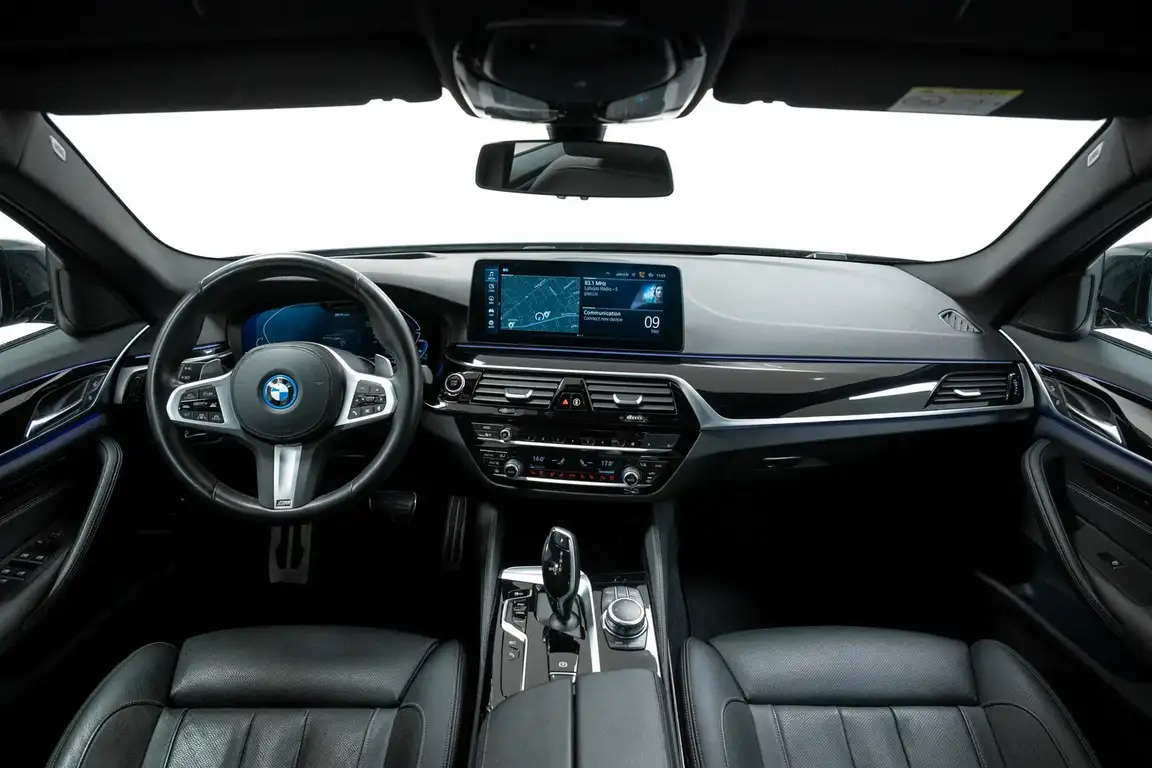 BMW 5 SERIES