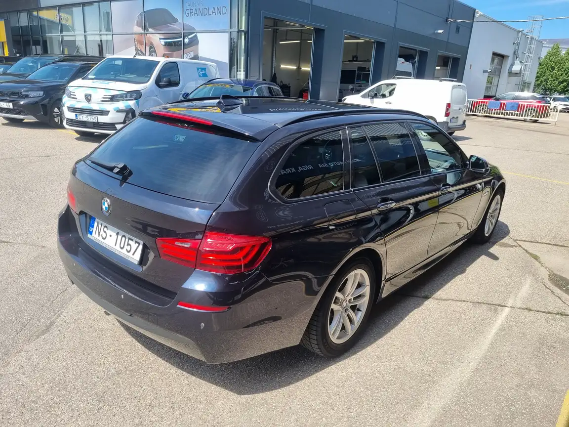 BMW 5 SERIES