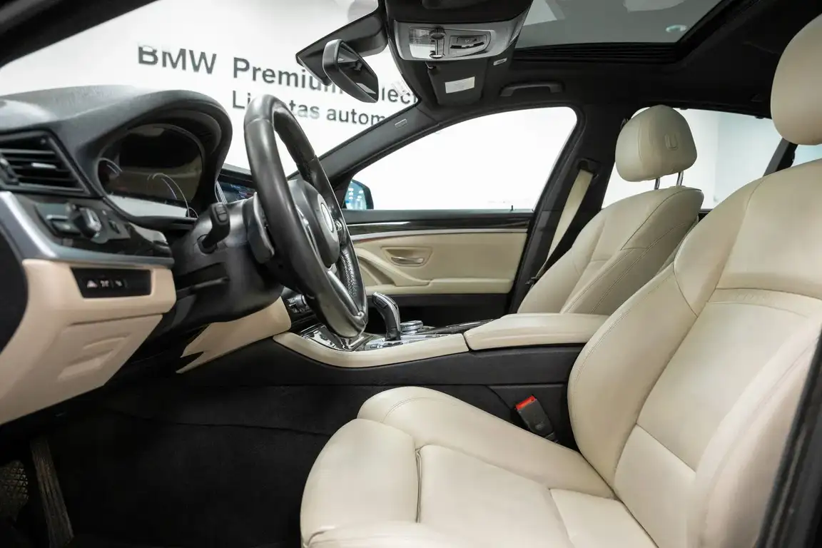 BMW 5 SERIES