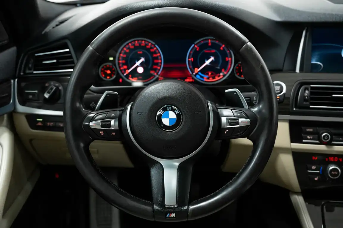 BMW 5 SERIES