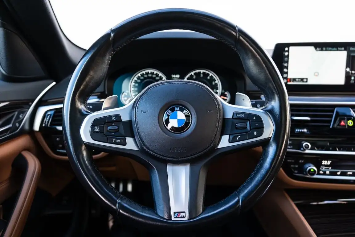 BMW 5 SERIES