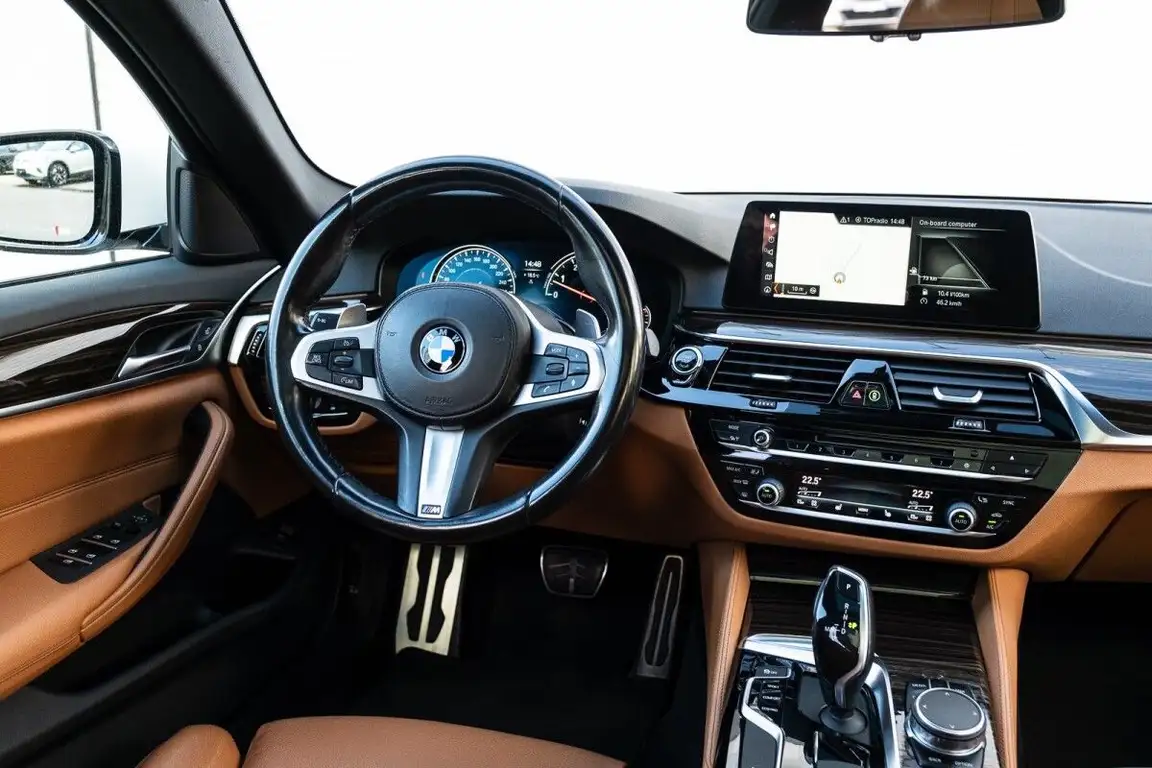 BMW 5 SERIES