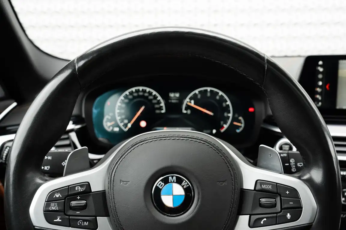 BMW 5 SERIES