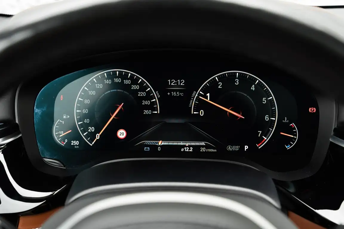 BMW 5 SERIES