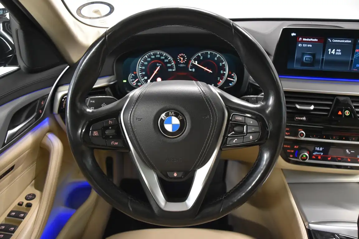 BMW 5 SERIES