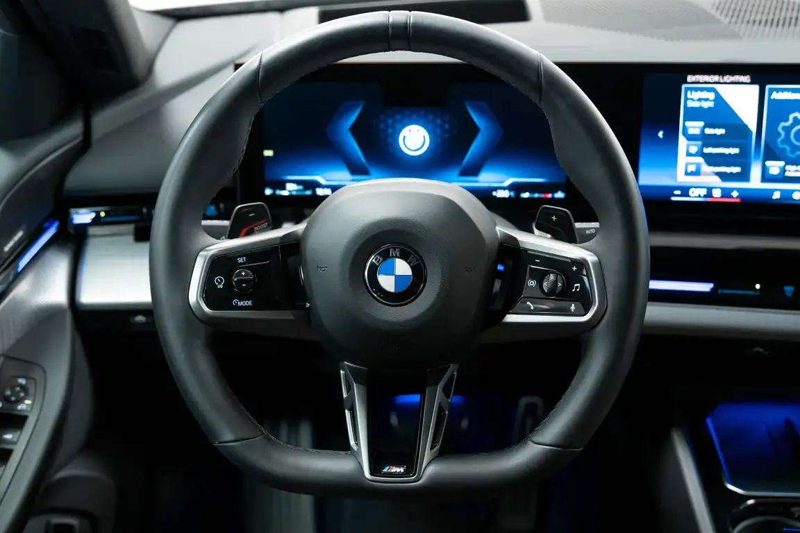 BMW 5 SERIES