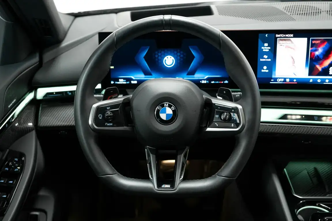 BMW 5 SERIES