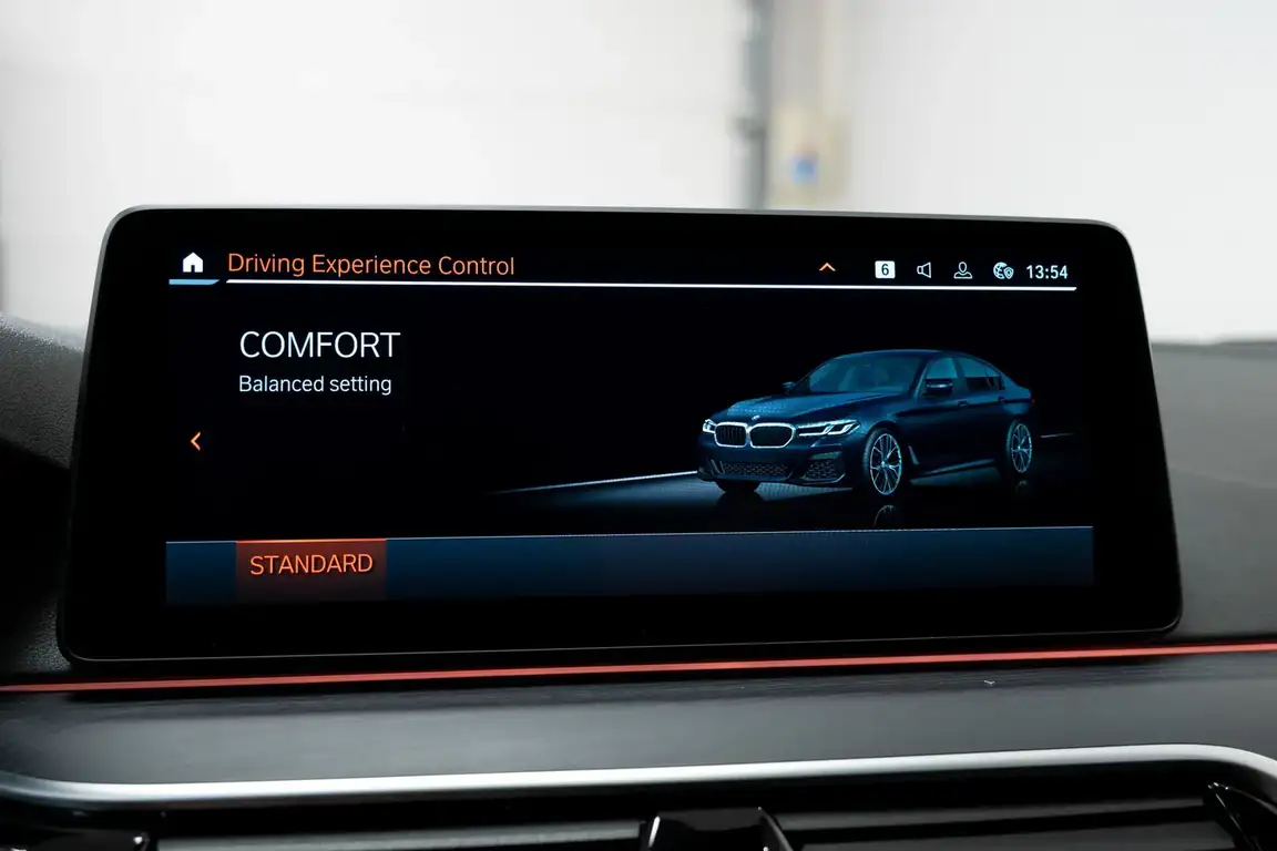 BMW 5 SERIES
