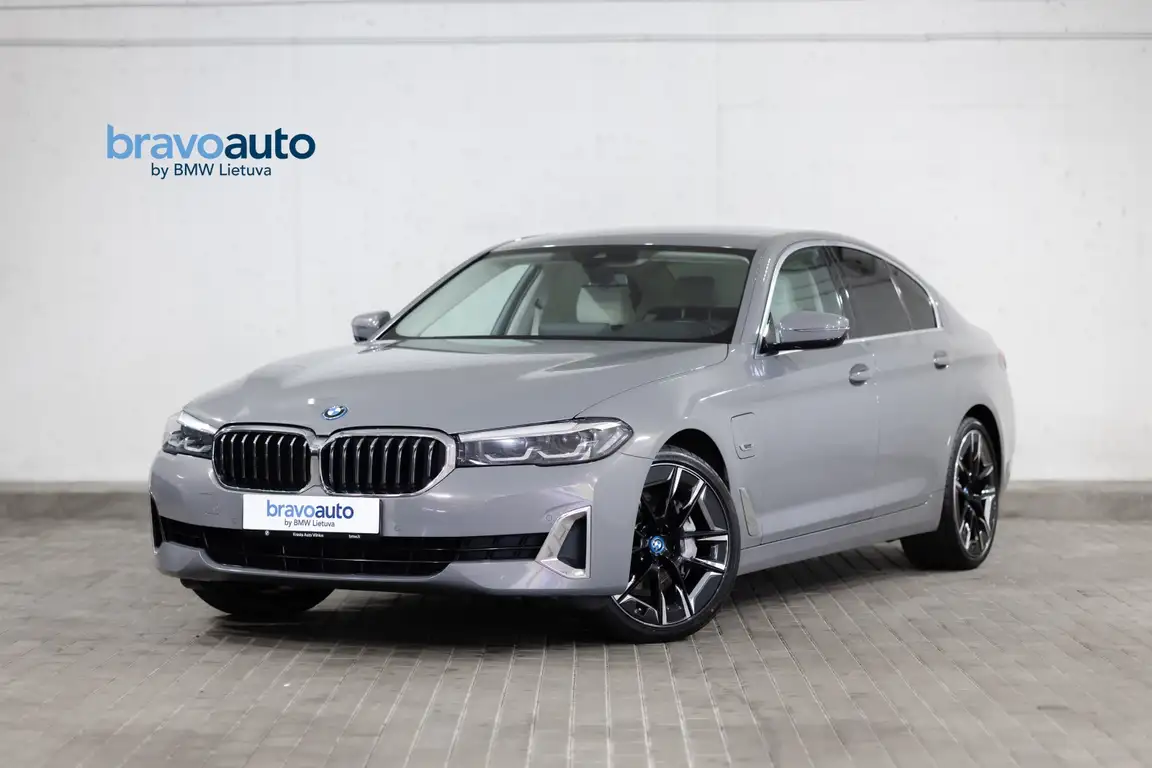 BMW 5 SERIES