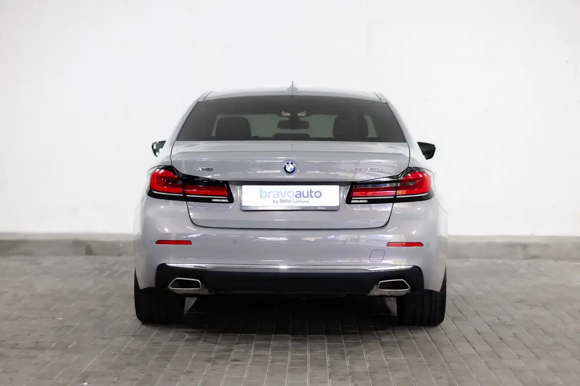 BMW 5 SERIES