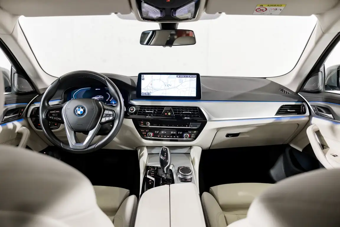 BMW 5 SERIES