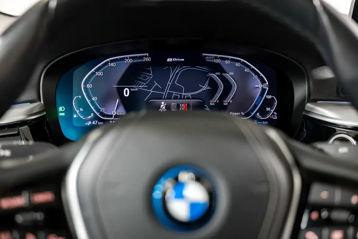 BMW 5 SERIES