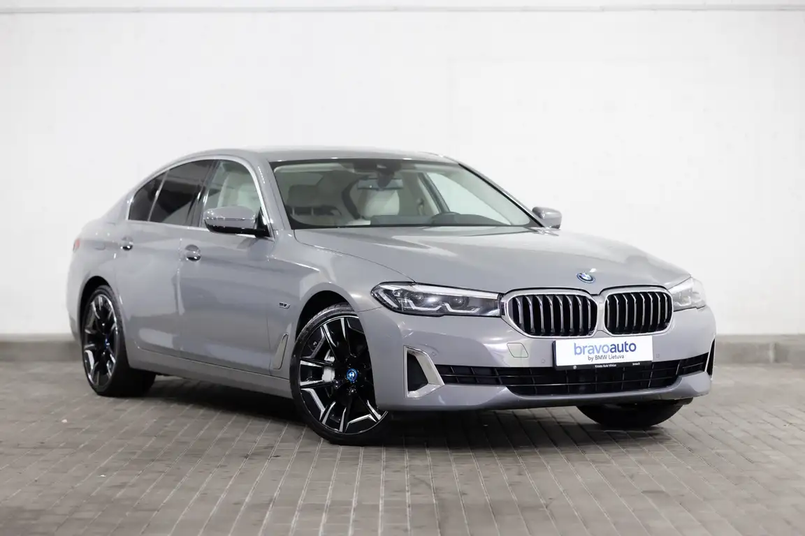 BMW 5 SERIES