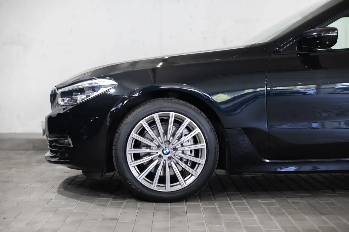 BMW 6 SERIES